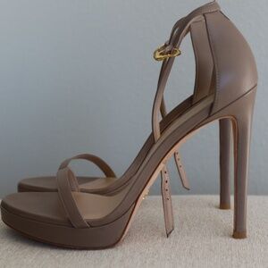 Stuart Weitzman NUDIST DISCO HEEL IN CASHMERE SMOOTH CALF